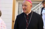 Mgr Dominique Rey dénonce l’obscénité de Charlie Hebdo