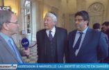 Claude Goasguen et Meyer Habib portant la kippa dans les couloirs de l'Assemblée nationale...