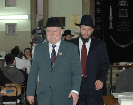 LECH_WALESA-chez-Lubavitch