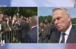 Le ministre des Affaires étrangères Jean-Marc Ayrault se ridiculise en direct à la télé