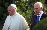 VATICAN CITY, VATICAN - JUNE 08:  Pope Francis (L) meets Israeli President Shimon Peres  for a peace invocation prayer at the Vatican Gardens on June 8, 2014 in Vatican City, Vatican. Pope Francis invited Israeli President Shimon Peres and Palestinian President Mahmoud Abbas to the encounter on May 25th during his visit to the Holy Land.  (Photo by Franco Origlia/Getty Images)