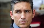 Jim Caviezel aux étudiants catholiques : « Je veux que vous alliez dans ce monde païen et que vous ayez le courage d’exprimer votre foi en public sans honte. »