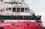 The Italian rescue ship Vos Prudence run by NGO Medecins Sans Frontieres (MSF) arrives in the early morning of July 14, 2017, in the port of Salerno carrying 935 migrants, including 16 children and 7 pregnant women rescued from the Mediterranean sea. / AFP PHOTO / CARLO HERMANN