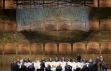 Participants of the EU Informal Summit of Heads of State or Government in Salzburg Austria attend a dinner at the Felsenreitschule on September 19, 2018.  - Austria OUT
 / AFP / APA / GEORG HOCHMUTH