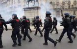 Vidéo d’un casseur avec marteau qui n’est autre qu’un membre des forces de l’ordre