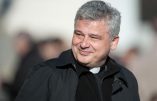 L’aumônier du pape, le cardinal Konrad Krajevski : « Que les monastères accueillent les migrants »