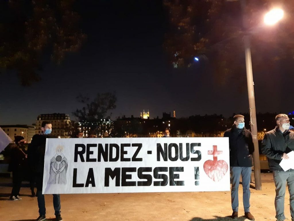 De Lyon à Chambéry, avec Civitas pour la Messe