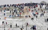 Coronacircus – 11.000 euros d’amende pour deux étudiants anglais qui avaient organisé une bataille de boules de neige